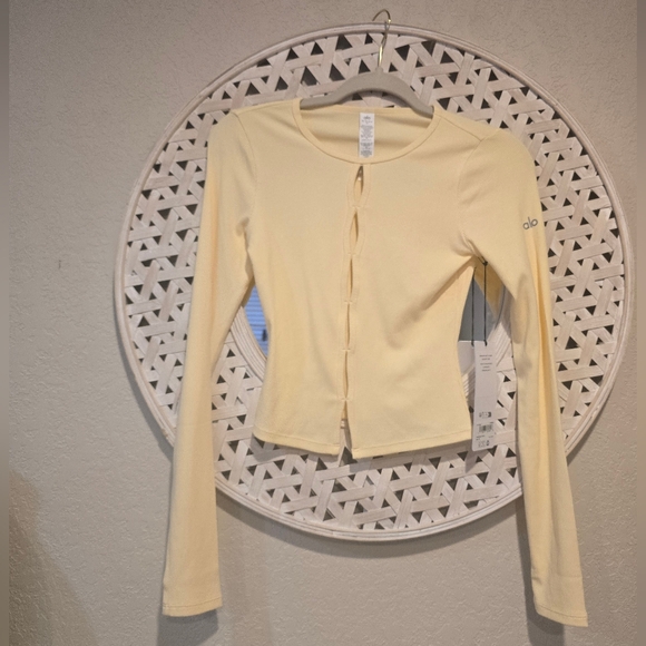 Alo Yoga Dreamlight Long Sleeve Top Best Seller XS Candlelight Yellow - Picture 6 of 12